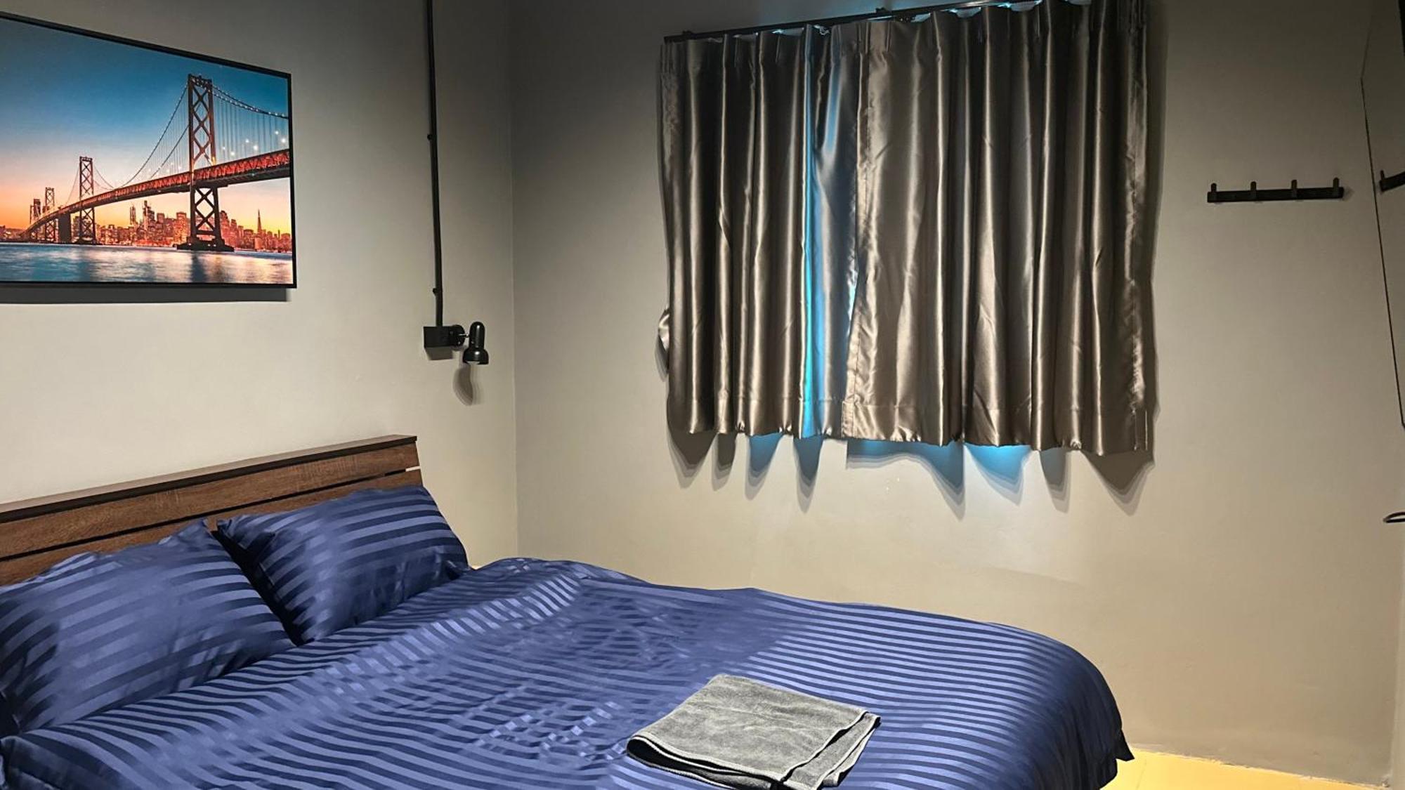 Champagne Hostel & Cafe Pattaya Ngoại thất bức ảnh