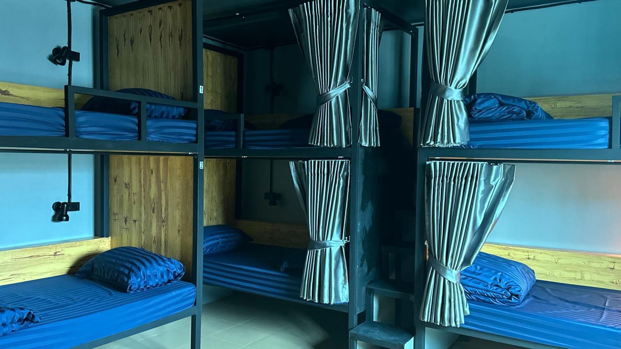 Champagne Hostel & Cafe Pattaya Ngoại thất bức ảnh